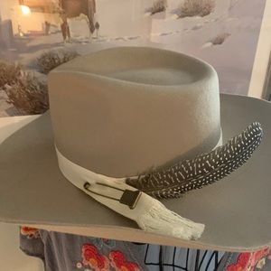 Wyeth 100% wool tan cowgirl hat
